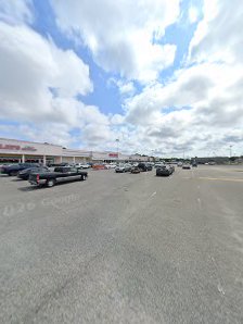 Hampton Plaza photo 4