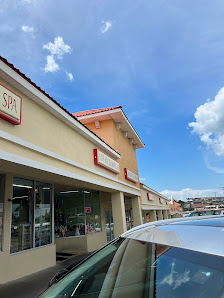 Highland Plaza photo 1