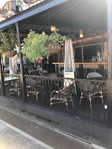 Overton Square photo 4