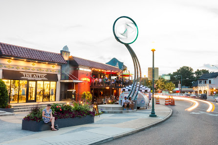 Overton Square photo 5