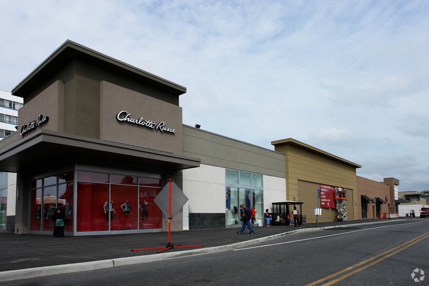 Fleetwood Plaza Shopping Center in Yonkers, NY