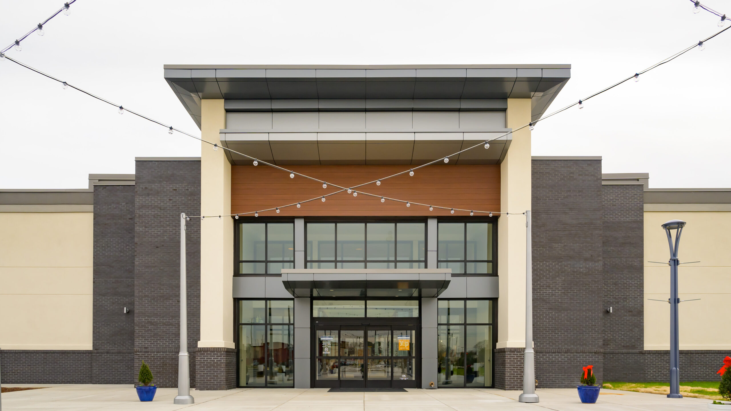 Glensford Commons Shopping Center in Fayetteville, NC