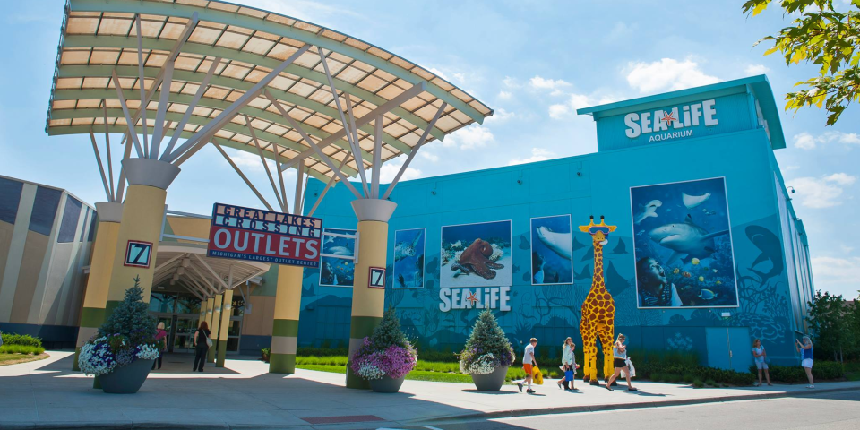 Great Lakes Crossing Outlets in Auburn Hills, MI