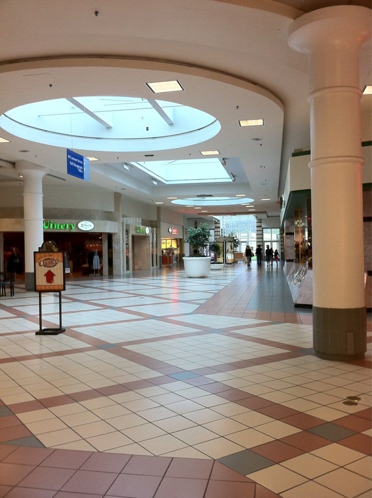 Hamilton Square Shopping Center in Hamilton Township, NJ
