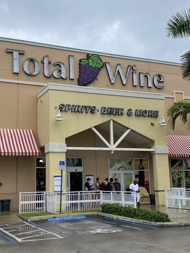 Harbor Shops in Fort Lauderdale, FL