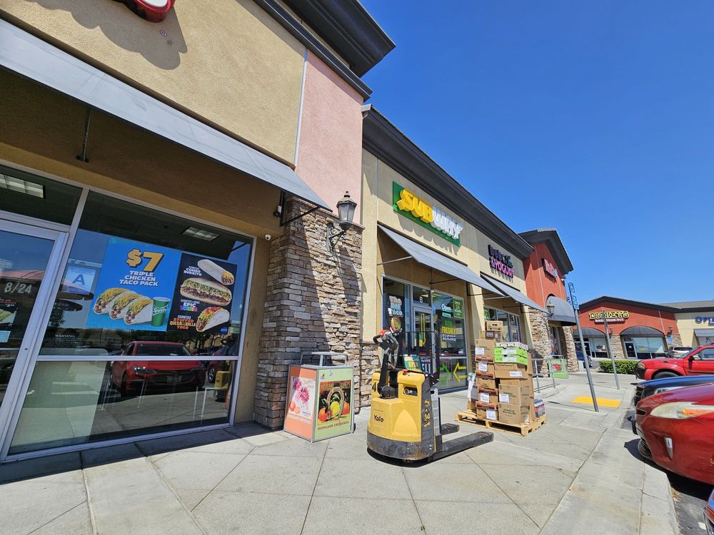 Highland Crossings in Highland, CA