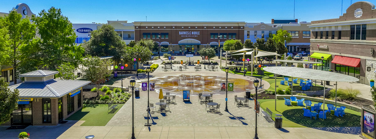 Hillside Village Shopping Center in Cedar Hill, TX
