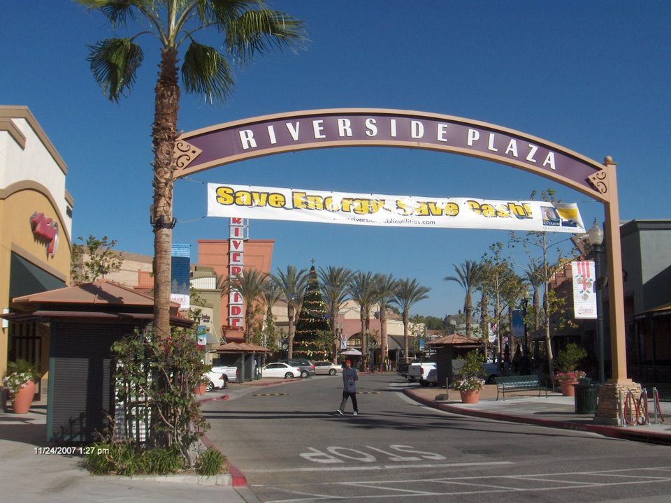 La Sierra Plaza in Riverside, CA