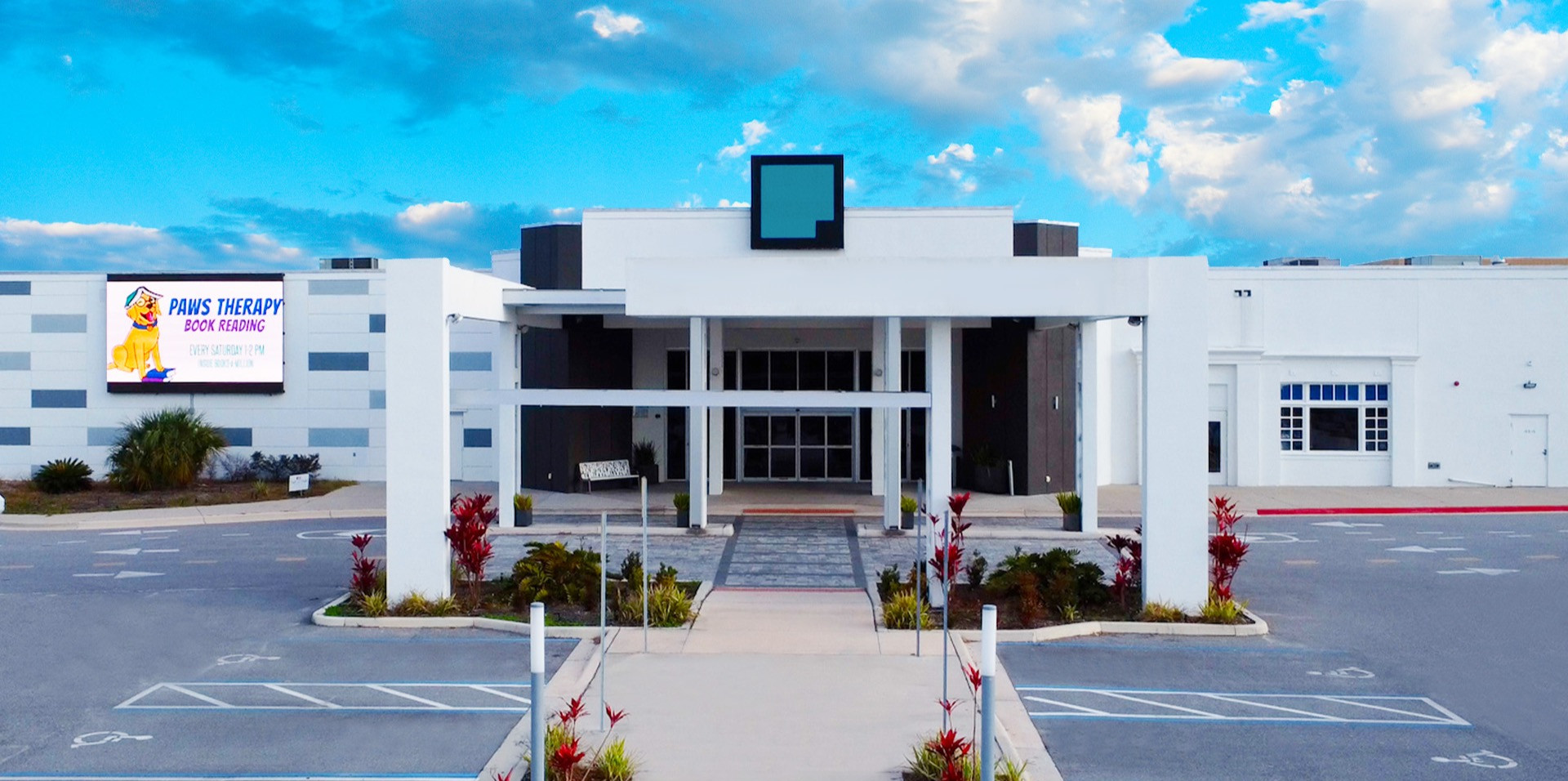 Lake Wales Plaza in Lake Wales, FL
