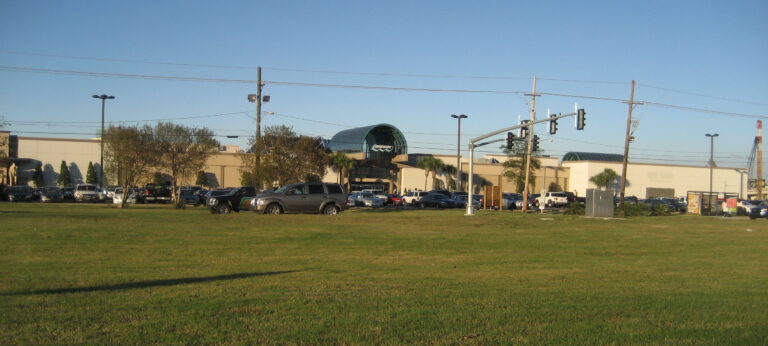 Lakeside Shopping Center in Metairie, LA