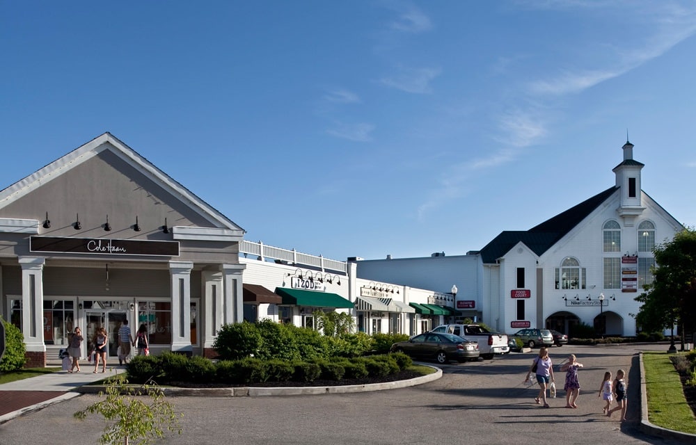 Lee Premium Outlets in Lee, MA