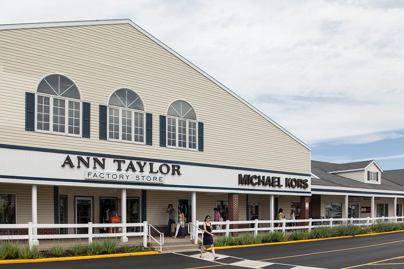 Lighthouse Place Premium Outlets in Michigan City, IN
