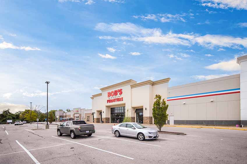 Manchester Plaza in Manchester, MO