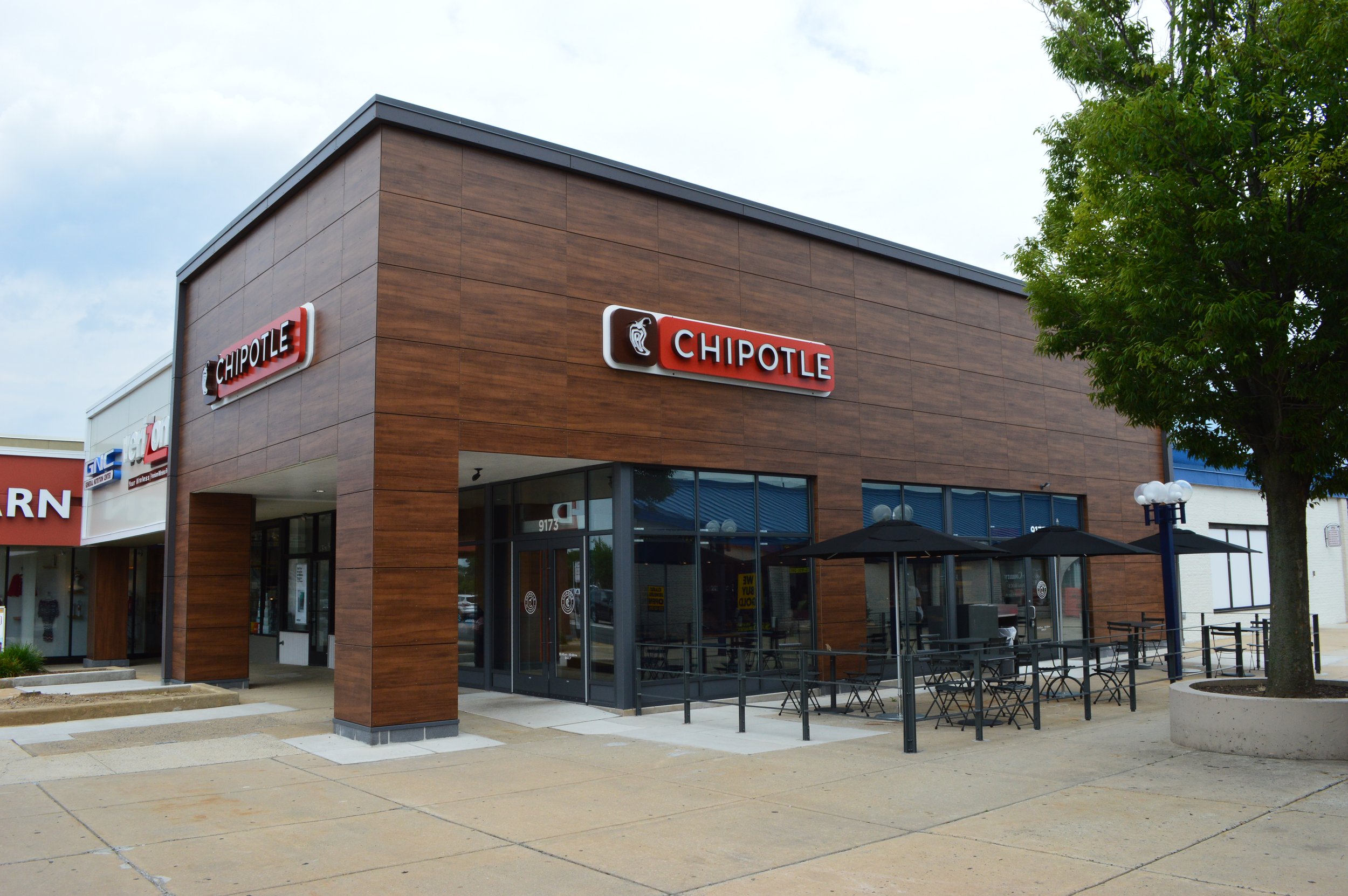 Northeast Shopping Center in Philadelphia, PA