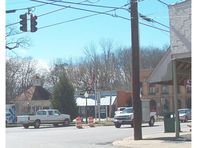 Oak grove shopping center in Cave Spring, VA