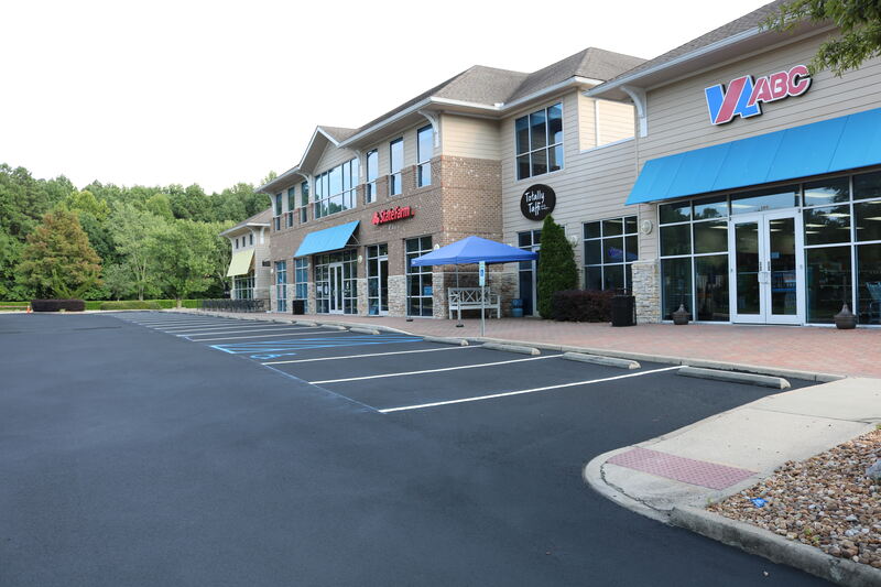 Oak Ridge Shopping Center in Suffolk, VA