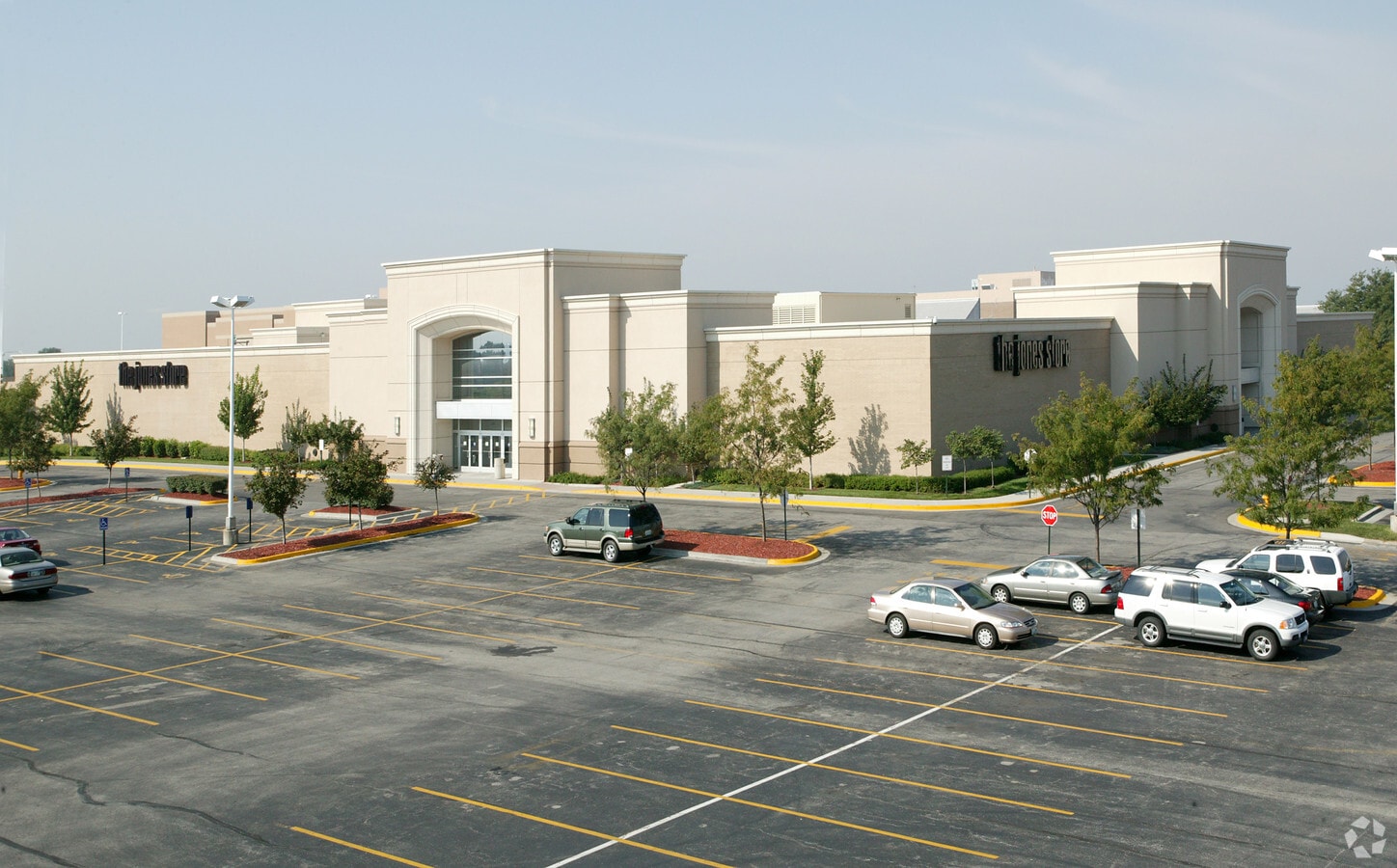 Oakbrook Plaza in Thousand Oaks, CA