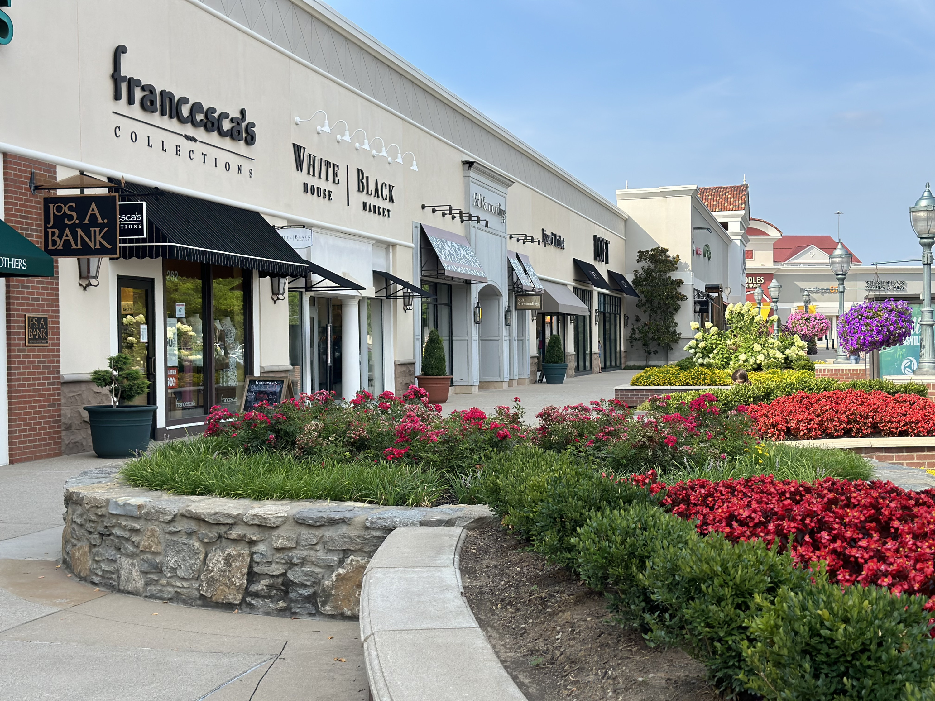 Paddock Shops in Louisville, KY