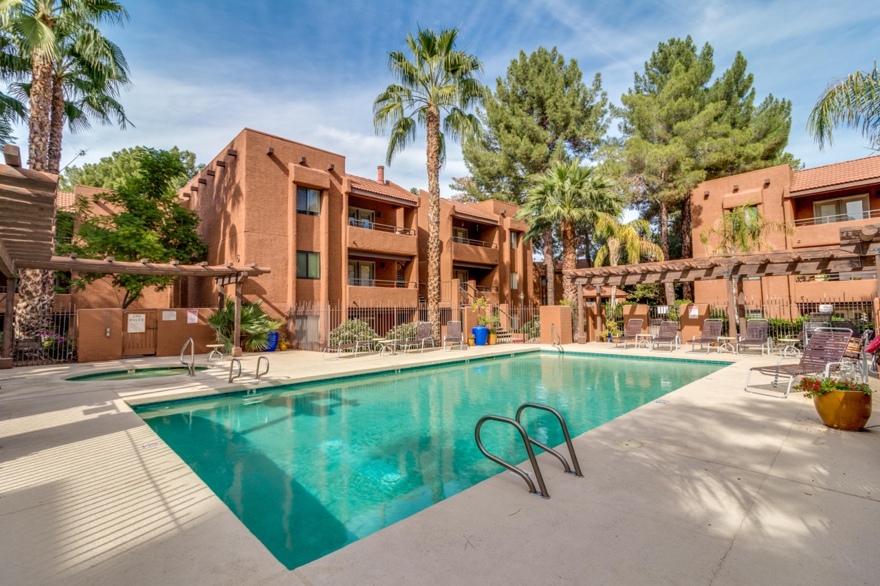 Paradise Plaza in Scottsdale, AZ