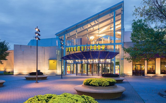Paramus Plaza in Paramus, NJ