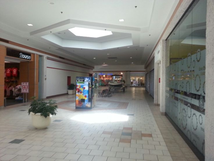 Quadrangle Shopping Center in Charleston, SC