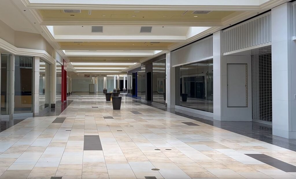 Sarasota Square in Sarasota, FL