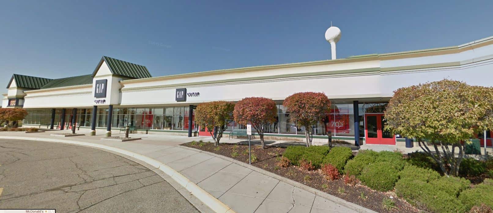 Sharps Run Shopping Center in Medford, NJ