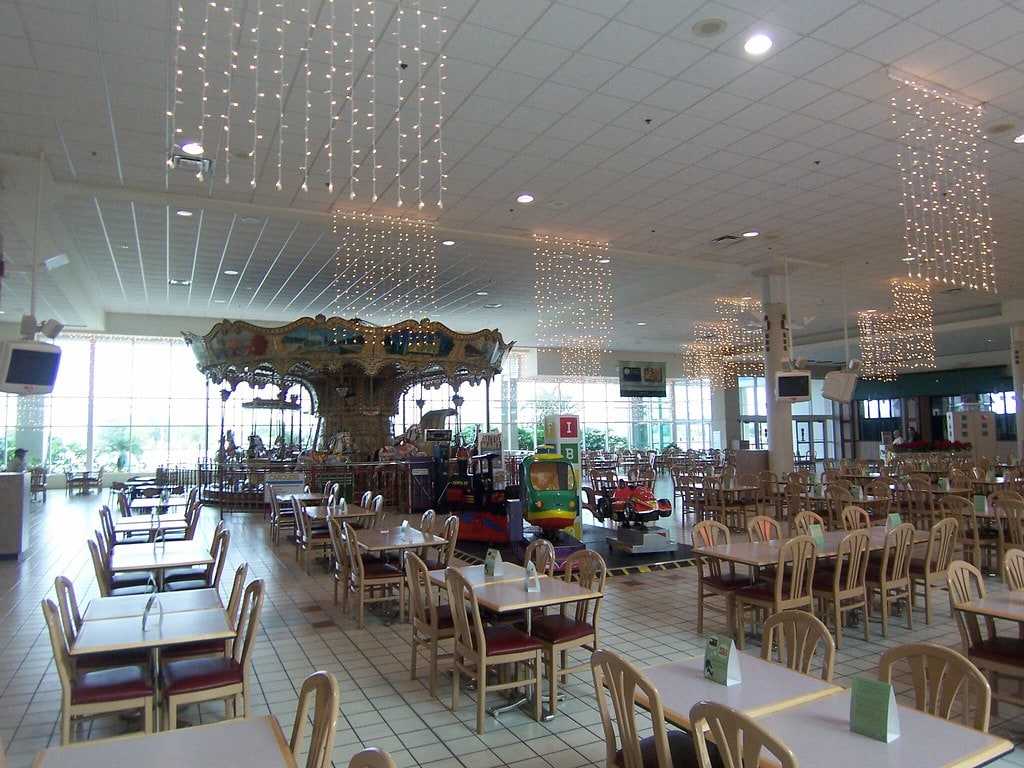 Shoppes On The Ridge in Lake Wales, FL
