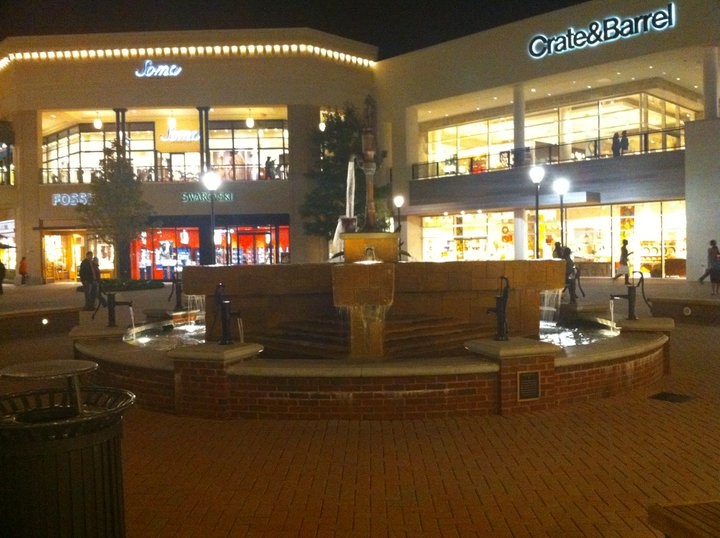 Short Pump Town Center in Richmond, VA