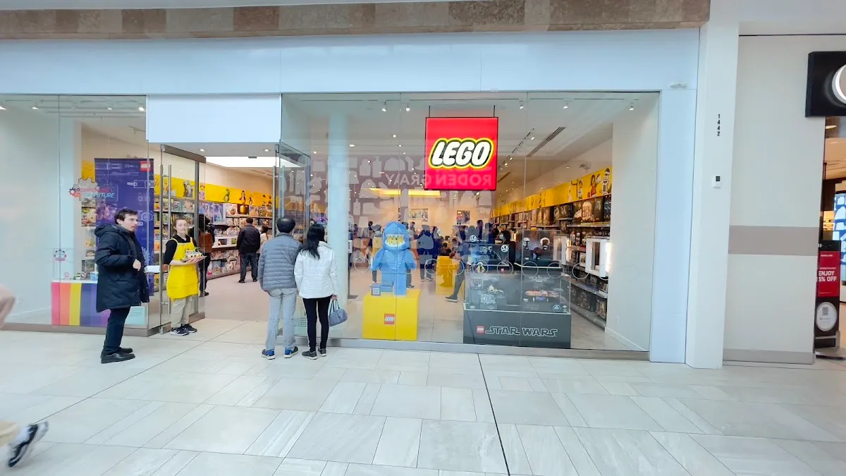 St. Albans Shopping Centre in Richmond, BC