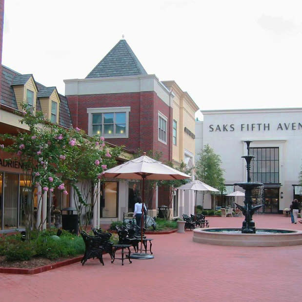 Stony Point Fashion Park in Richmond, VA