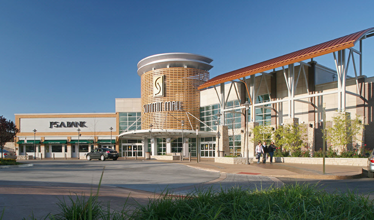 Summit Springs Shopping Center in Lee's Summit, MO