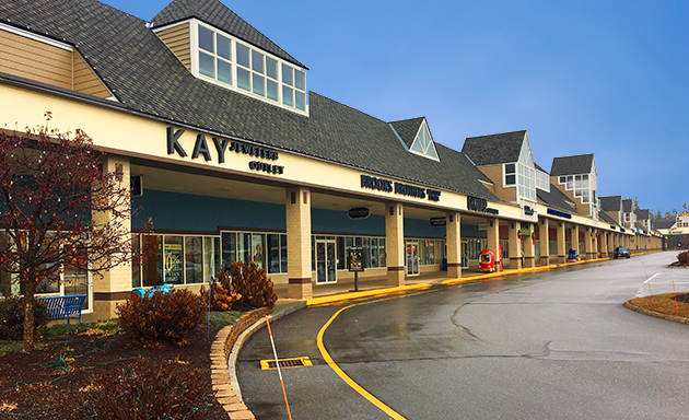 Tanger Outlets Tilton in Tilton, NH