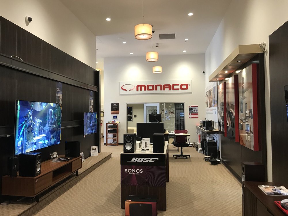 The Colonnade in Pasadena, CA