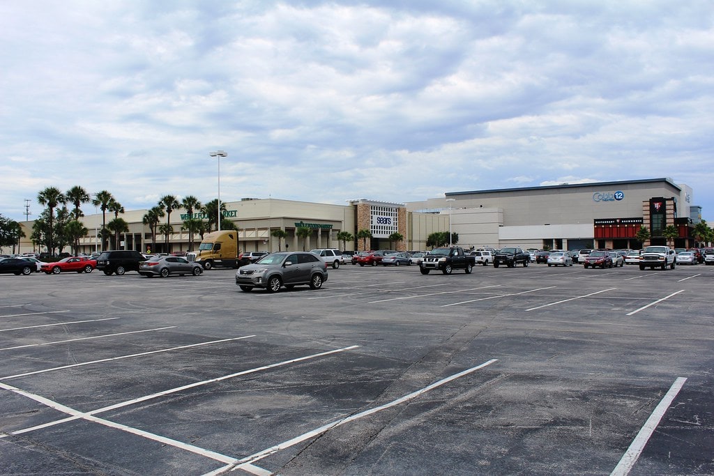 Tri-City Plaza in Toms River, NJ