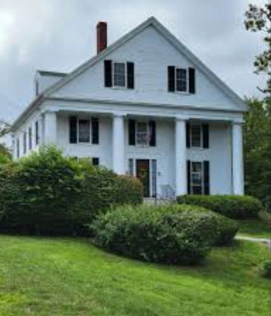 Union Square Building in Milford, NH