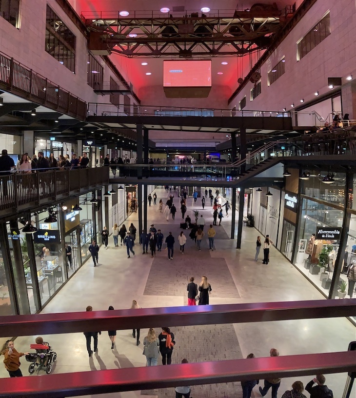 Wellington Southdale Shopping Centre in London, ON