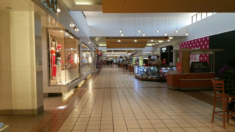 Westbrook Shopping Center in Waukesha, WI