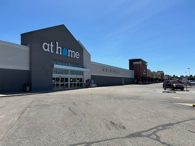 Whitehall Plaza in Whitehall, NJ