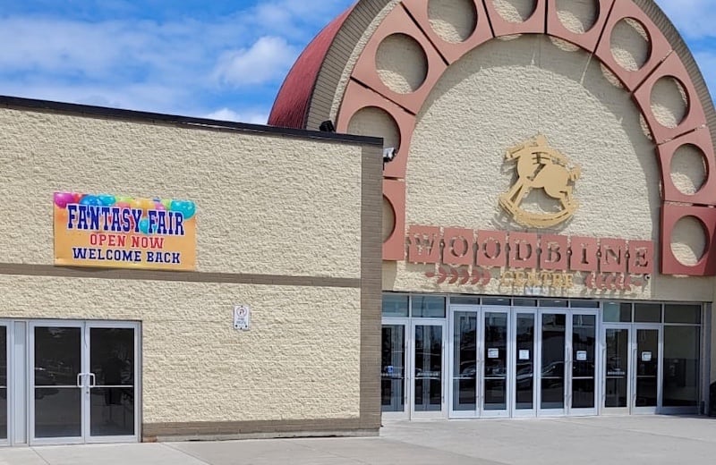Woodbine Mall & Fantasy Fair in Etobicoke, ON