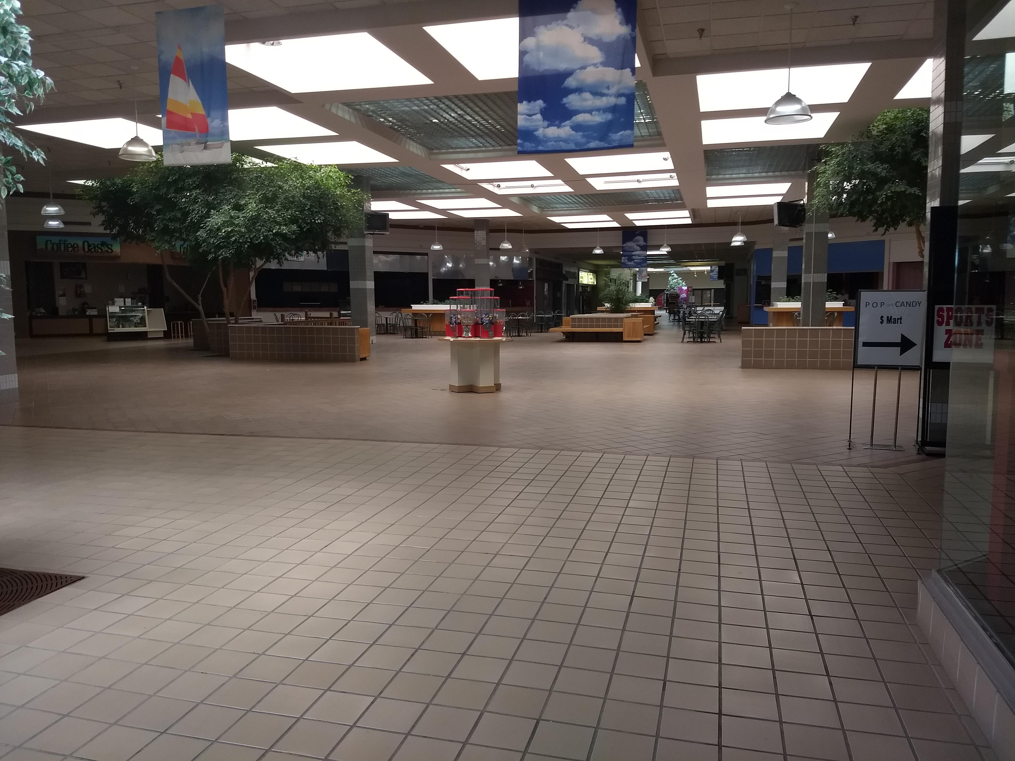 Woodland Mall in Bowling Green, OH