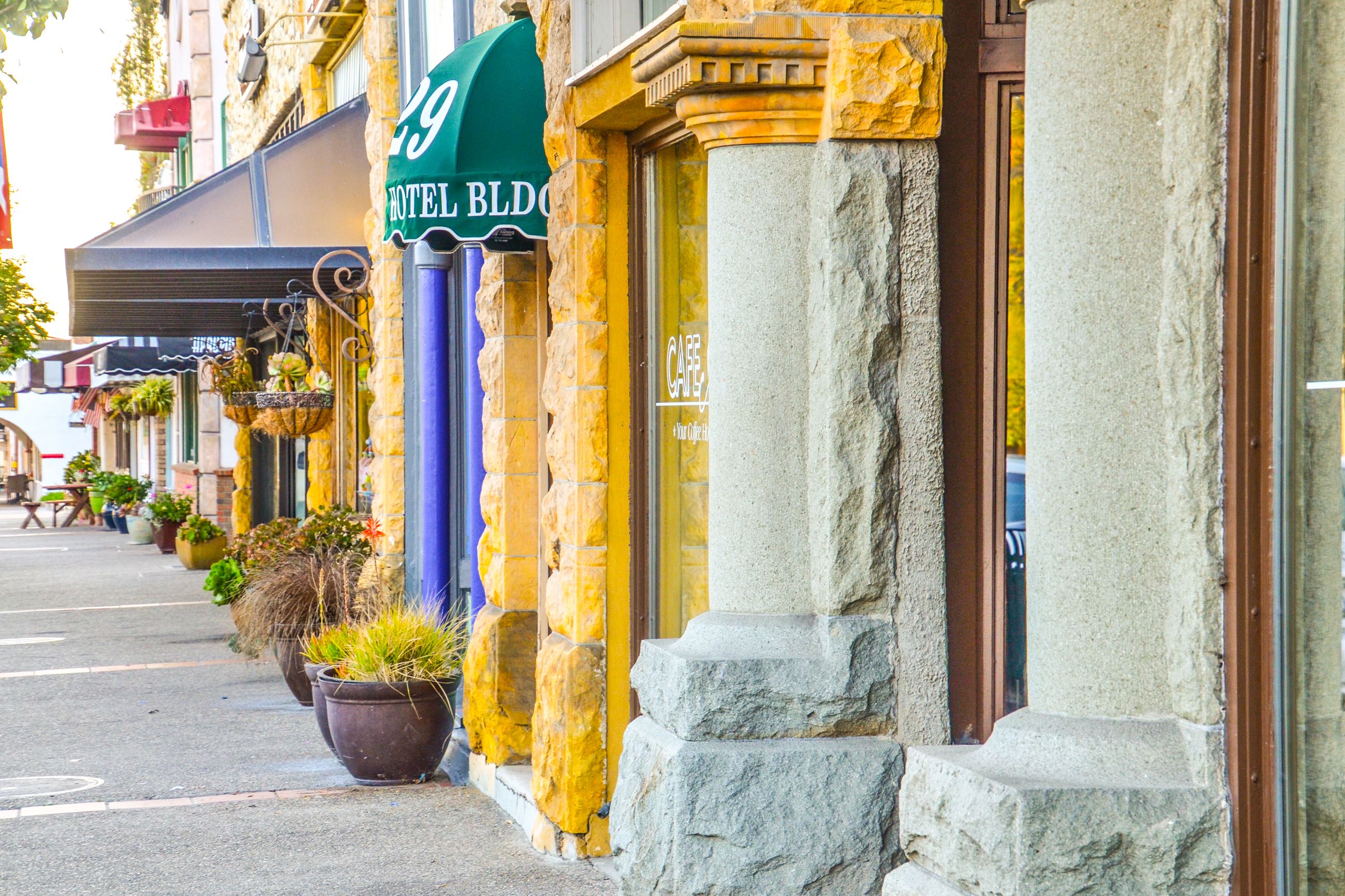 Arroyo Town and Country Square Shopping Center in Arroyo Grande, CA