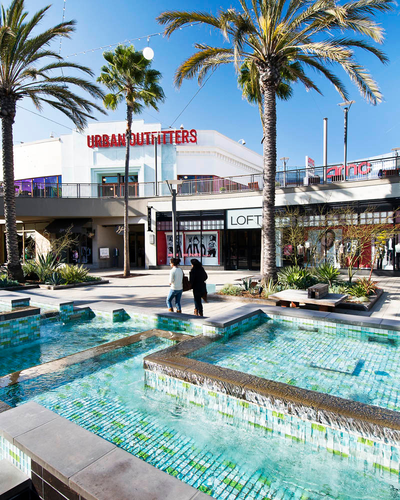 Del Amo Fashion Center Curbside Zone 1 in Torrance, CA