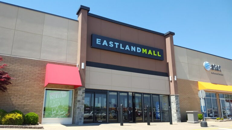 Glenbrook Square in Fort Wayne, IN