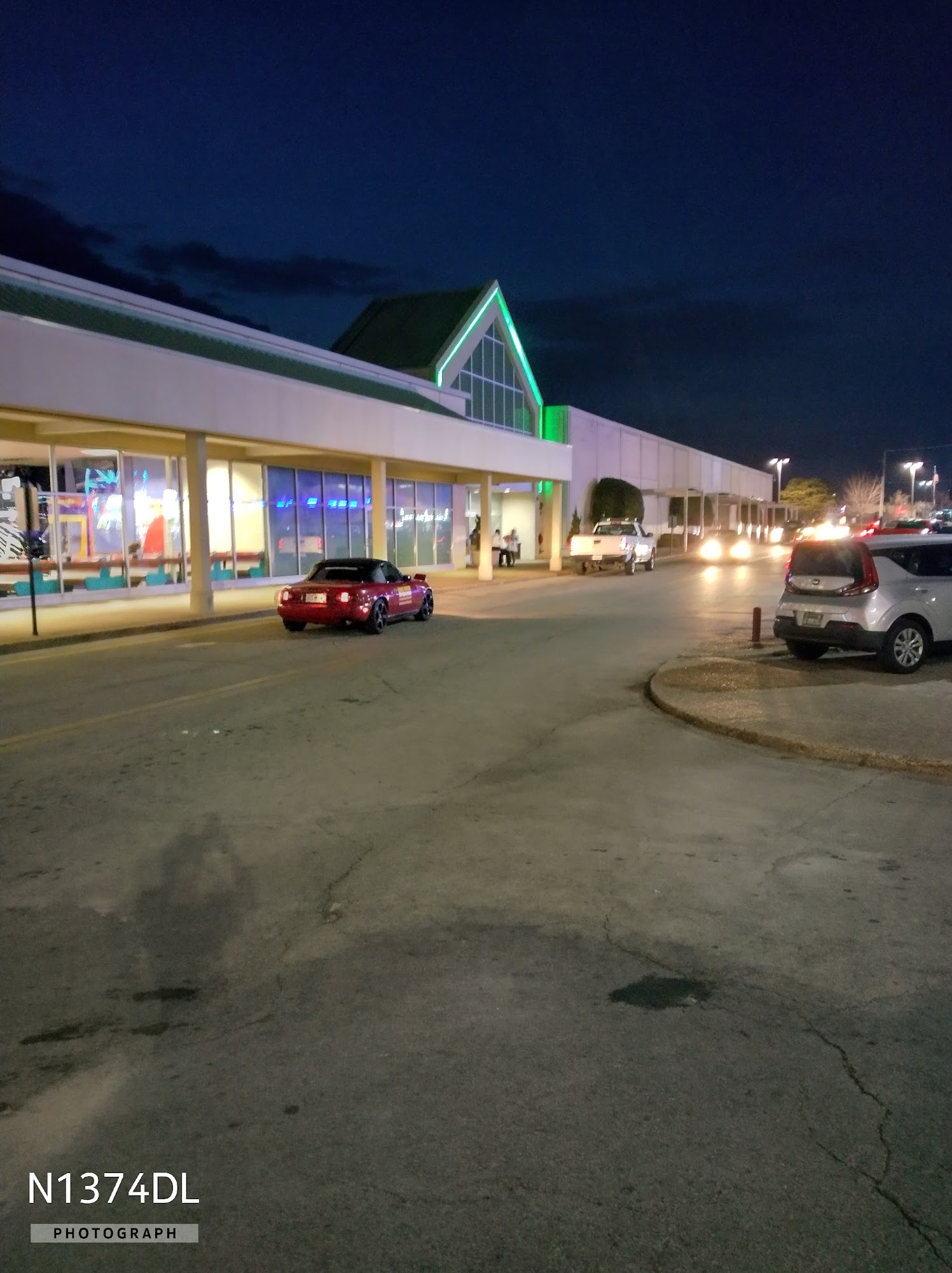 Hamilton Hills Shopping Center in Jackson, TN
