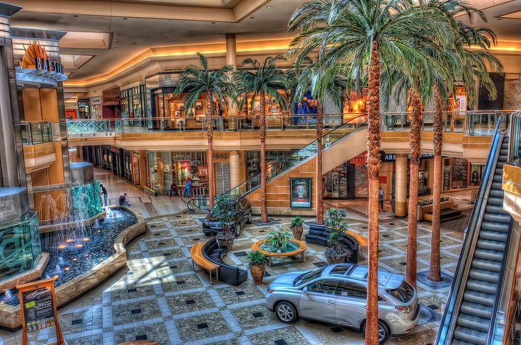 Hillsboro Plaza in Tampa, FL