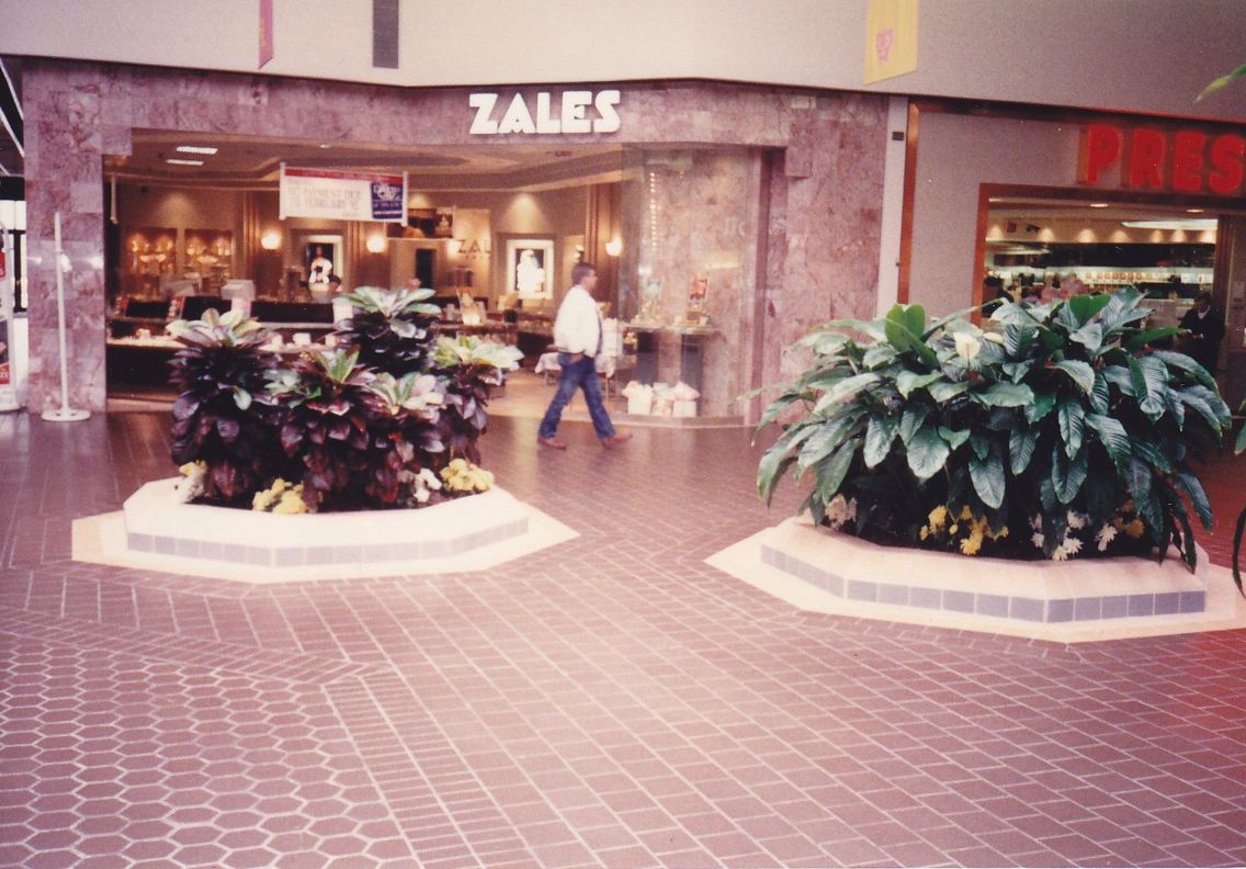 North Utica Shopping Center in Utica, NY