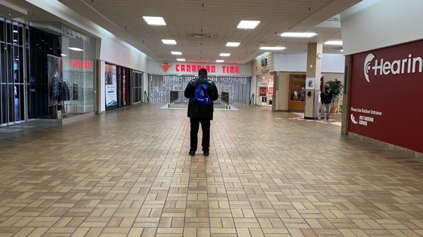 Northern Ave Shopping Centre • Plaza REIT Sault St. Marie in Sault Ste. Marie, ON
