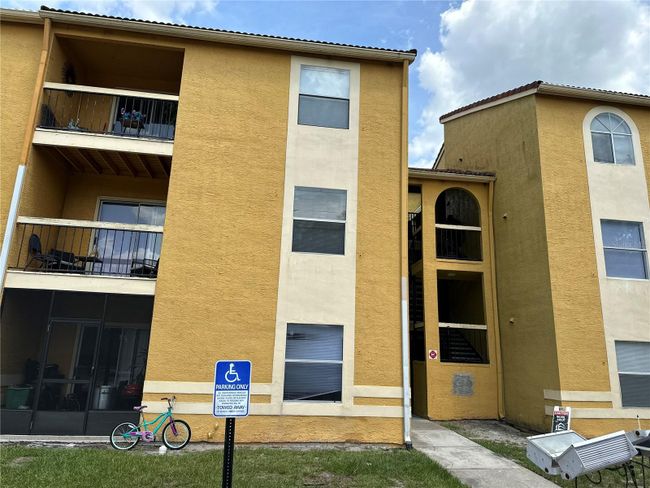 Osceola Village in Kissimmee, FL