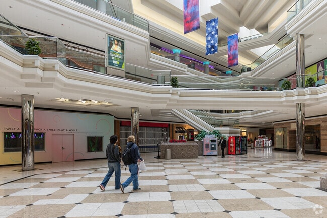 Palace Shops & Station in Norfolk, VA